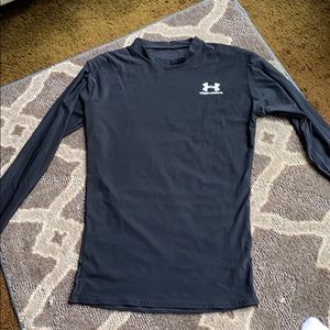 Kids large Under Armour black shirt